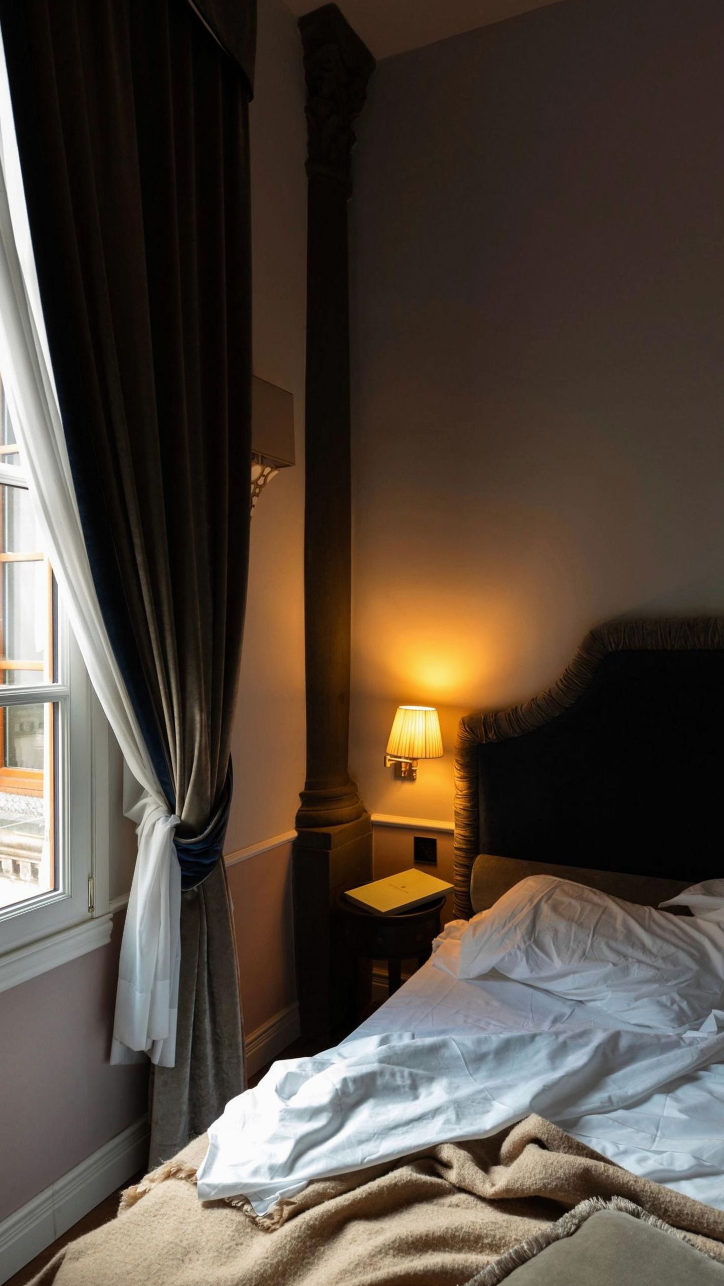 Bedroom detail